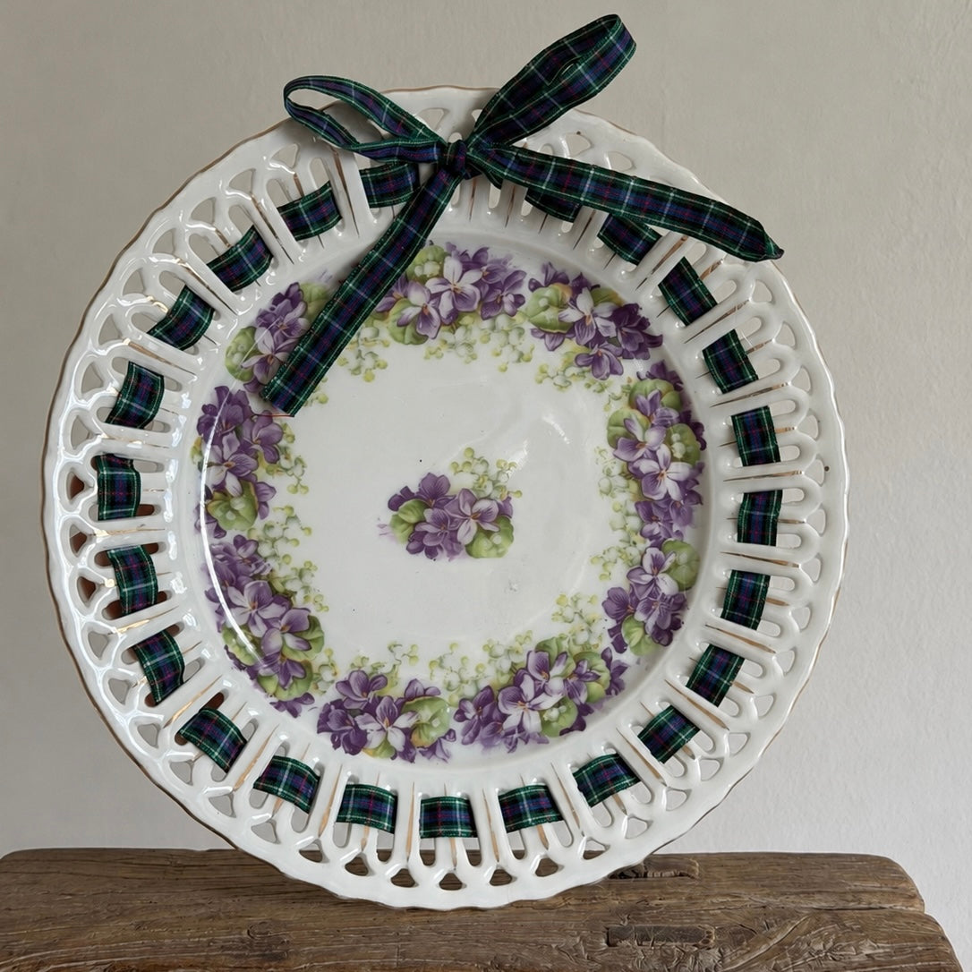 Purple Floral Ribbon Plates