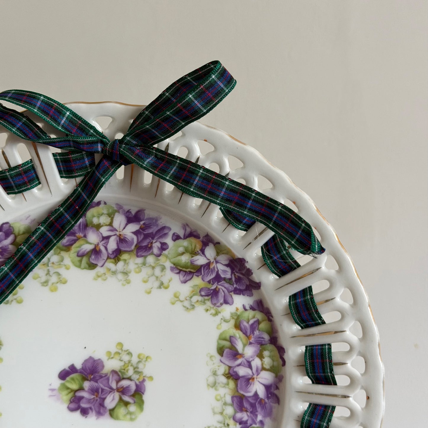 Purple Floral Ribbon Plates